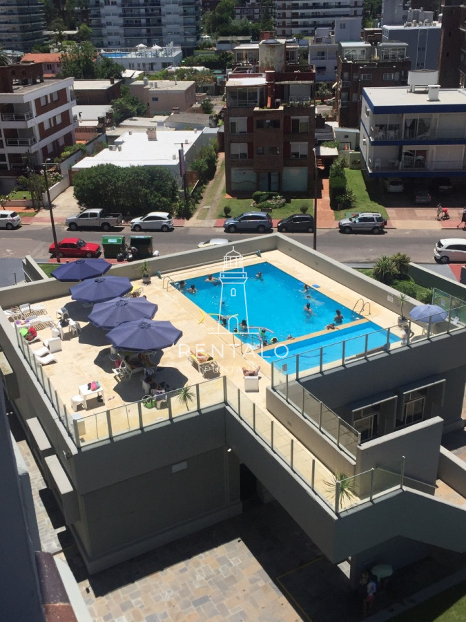 Apartamento ID.824 -  Apartamento de dos dormitorios en venta y alquiler frente al mar Punta del Este
