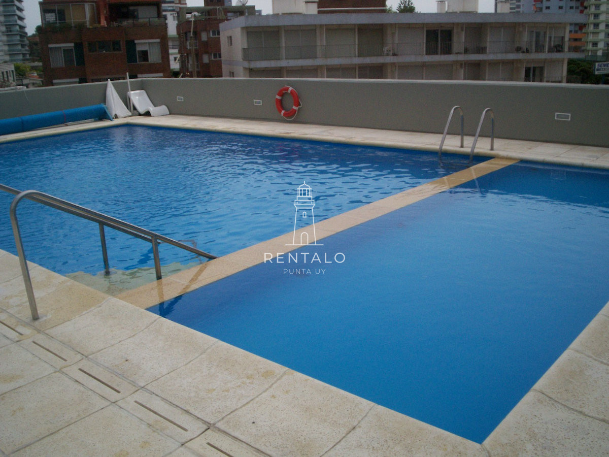 Apartamento ID.824 -  Apartamento de dos dormitorios en venta y alquiler frente al mar Punta del Este