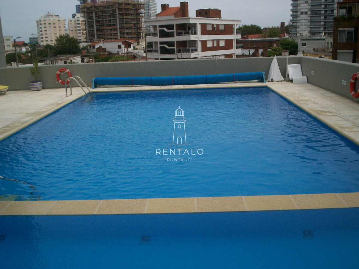 Apartamento ID.824 -  Apartamento de dos dormitorios en venta y alquiler frente al mar Punta del Este