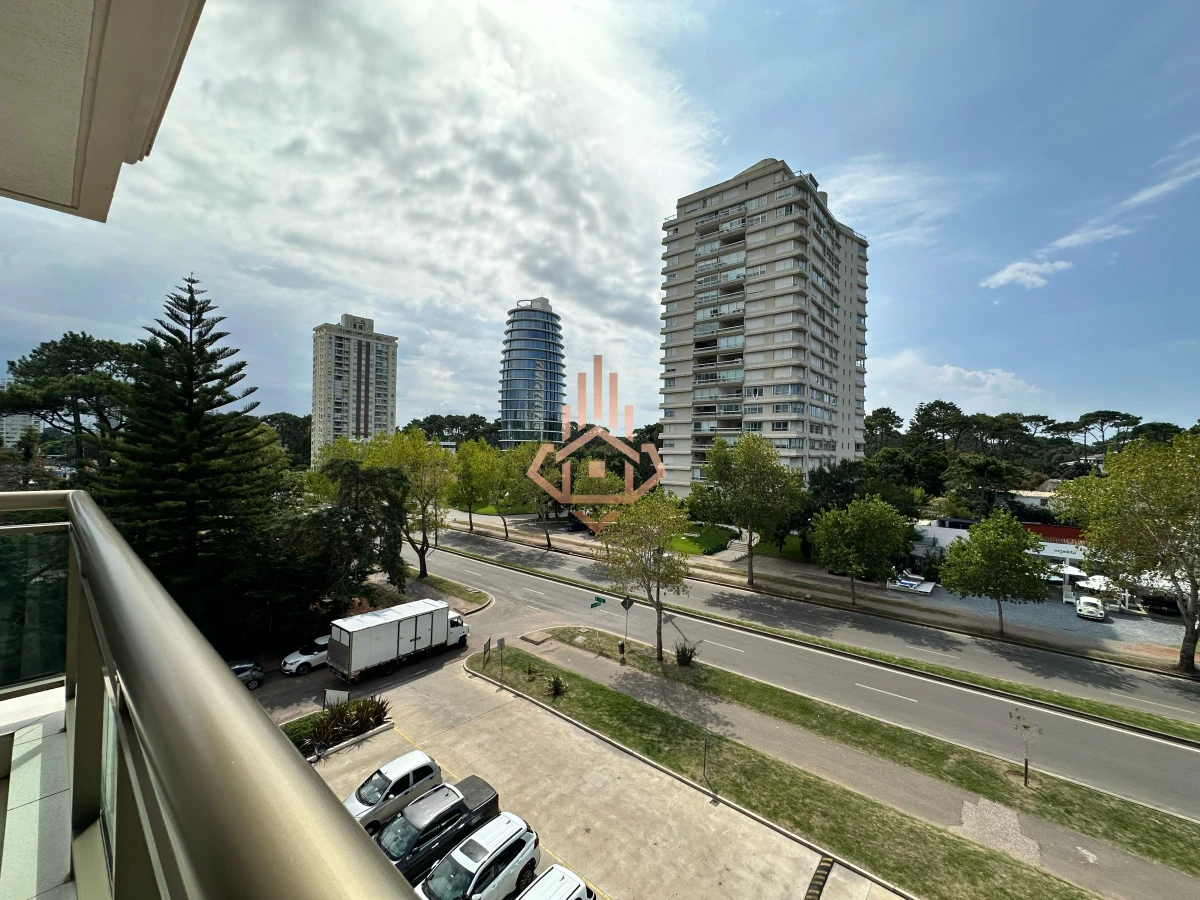 Venta de apartamento de 2 dormitorios en Place Lafayette - Punta del Este