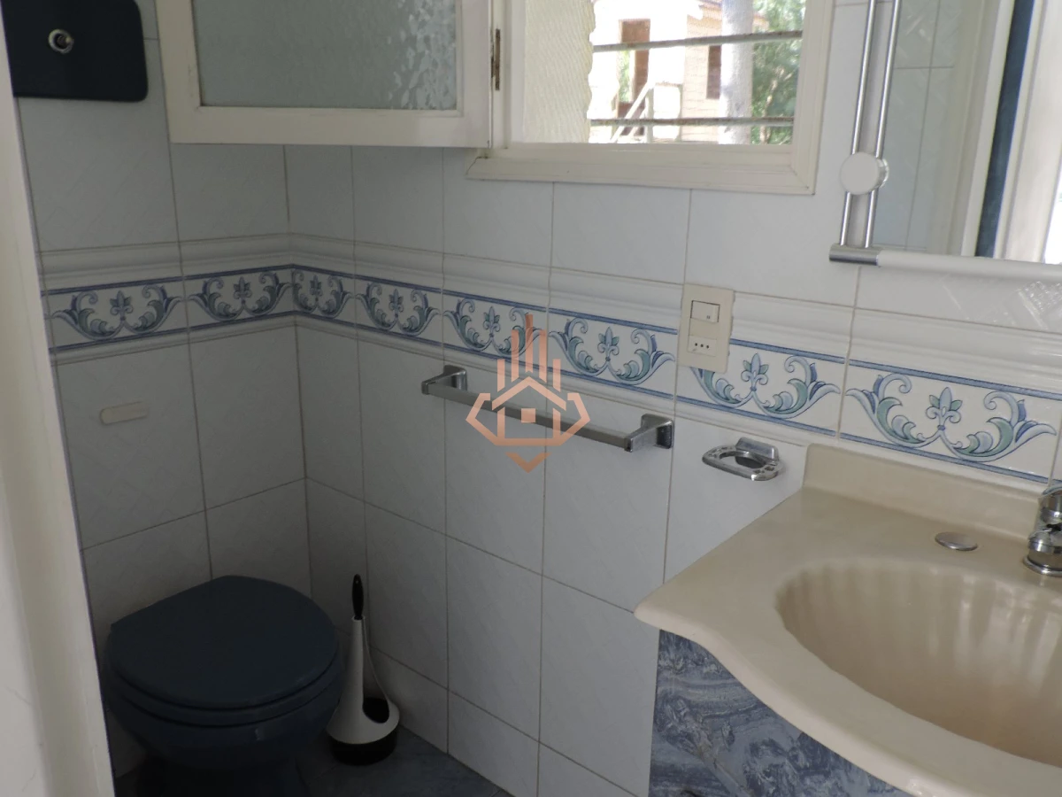 Vendo Casa de 5 Dormitorios en Punta del Este