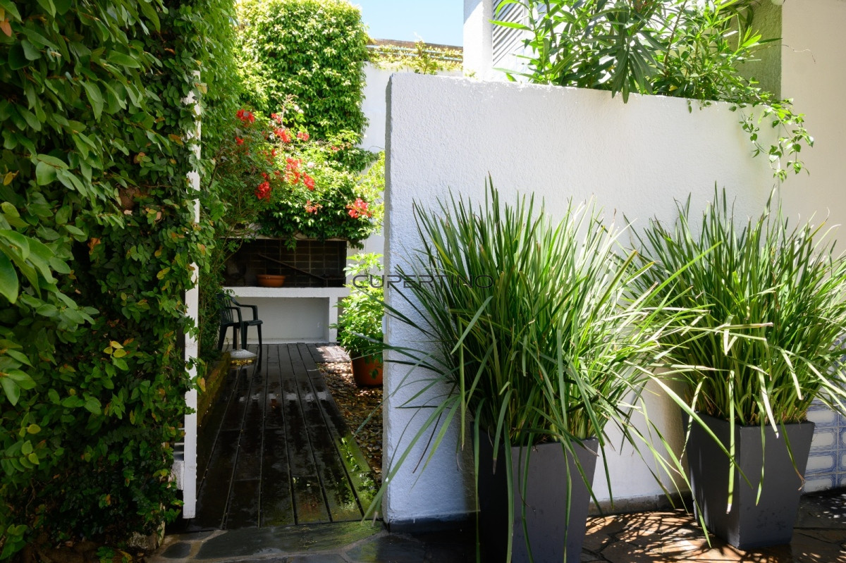 Apartamento ID.3555 - Apartamento en venta dos dormitorios y dependencia de servicio en Punta del Este