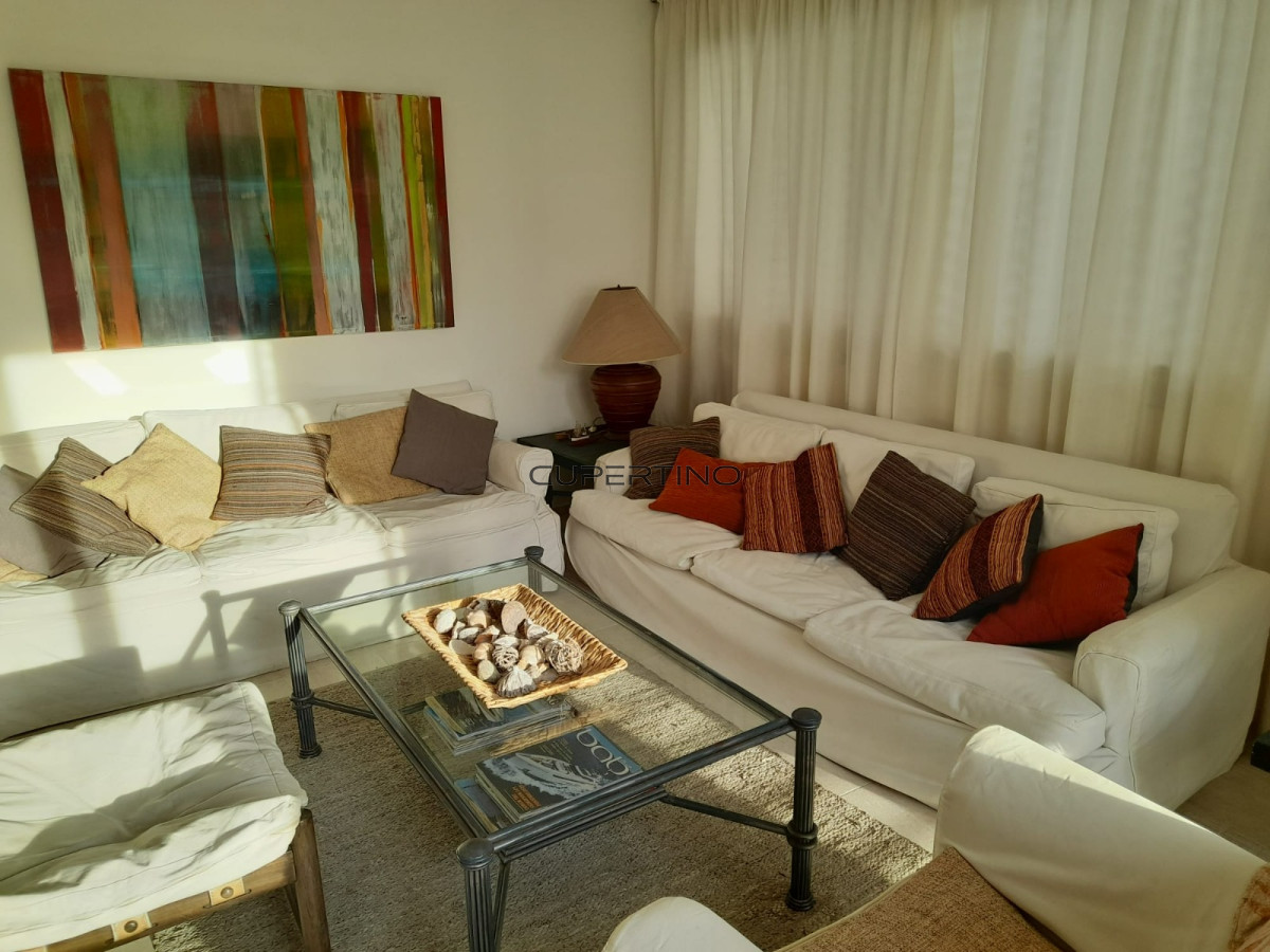 Apartamento ID.3555 - Apartamento en venta dos dormitorios y dependencia de servicio en Punta del Este