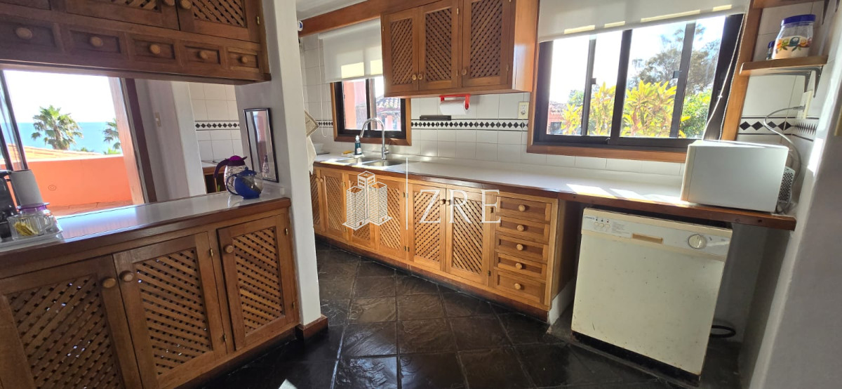 Apartamento ID.905 - Venta apartamento en Punta Ballena, espectacular vista con Parrillero propio