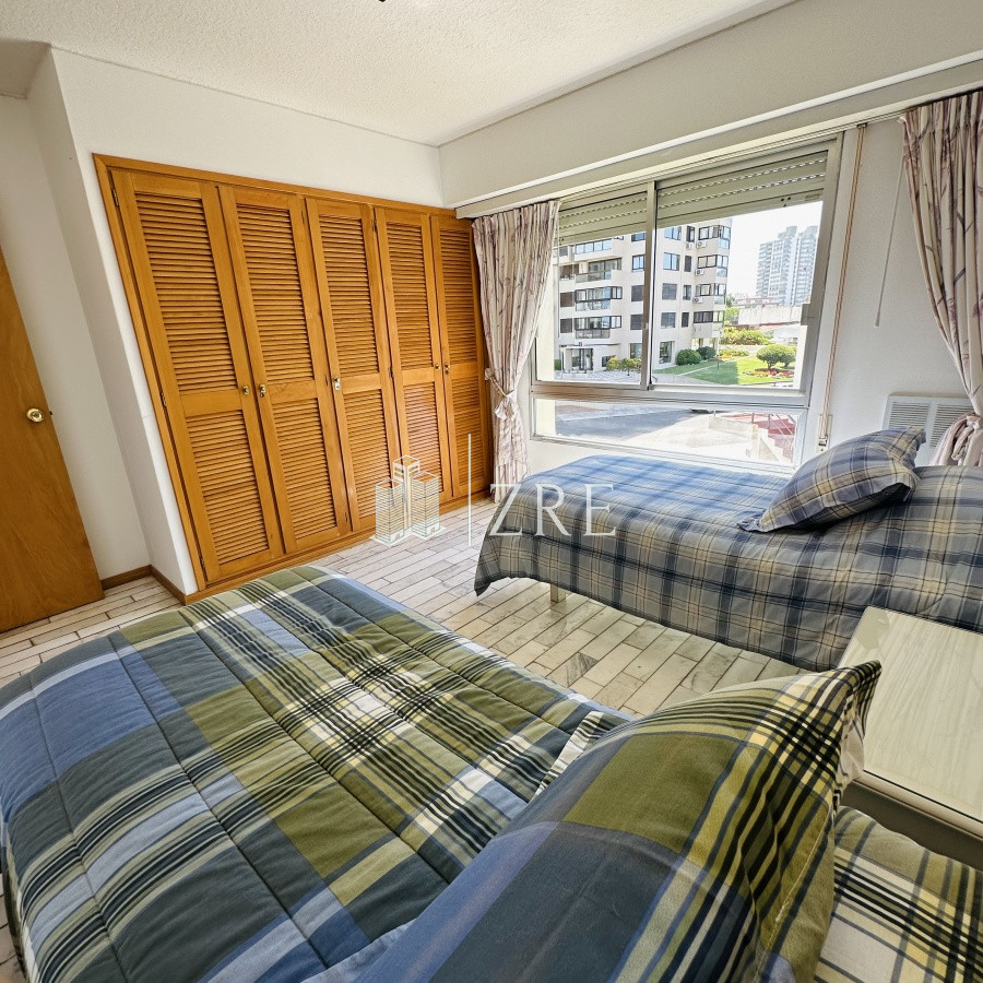 Apartamento ID.1267 -  Apartamento en venta, primera linea de la playa brava 