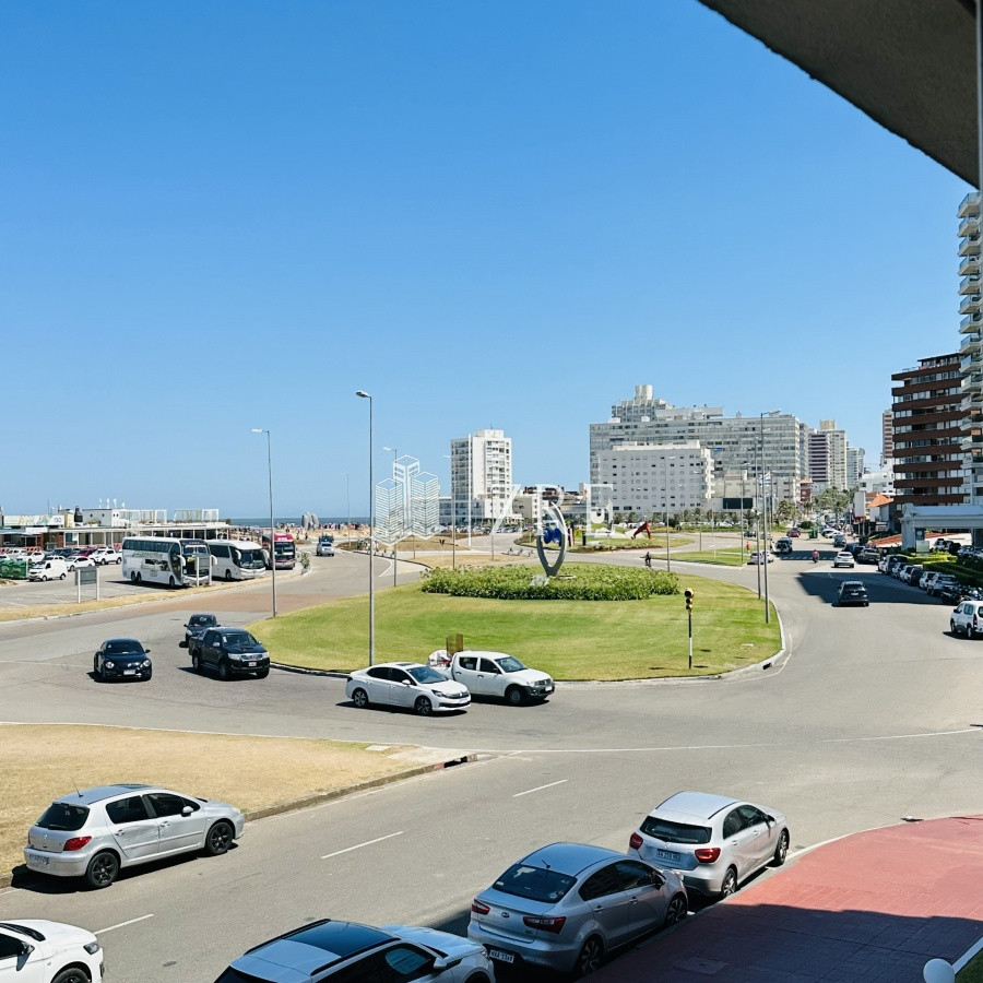 Apartamento ID.1267 -  Apartamento en venta, primera linea de la playa brava 