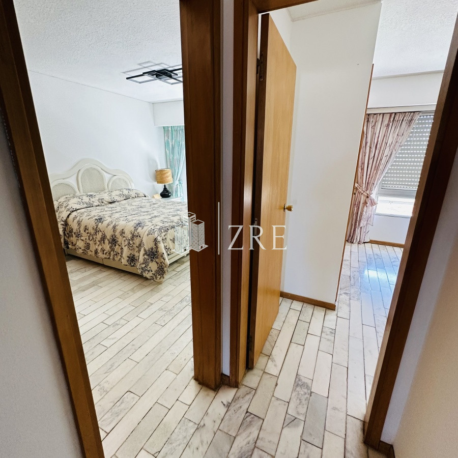 Apartamento ID.1267 -  Apartamento en venta, primera linea de la playa brava 