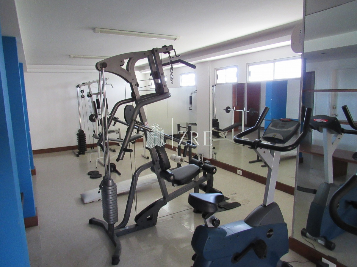 Apartamento ID.1165 - Apartamento reciclado, primera linea playa mansa, 3 dormitorios, 1 suite.