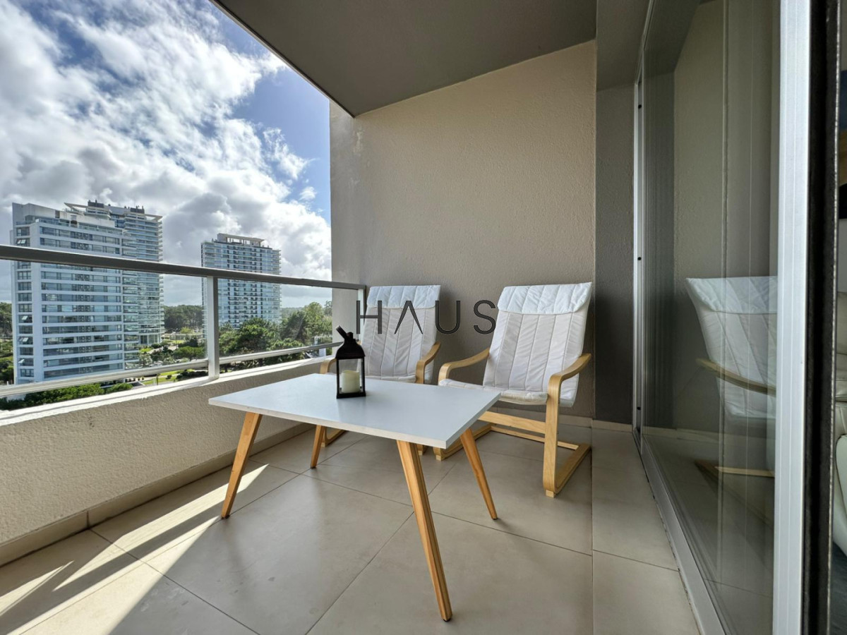 Apartamento ID.716 - Apartamento de dos dormitorios en venta en Punta del Este.-