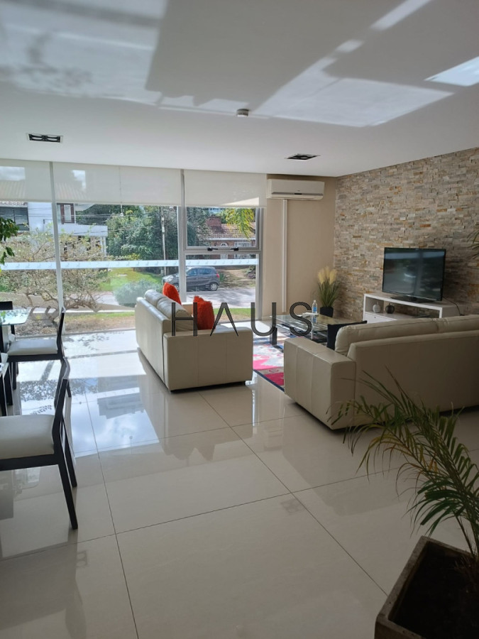 Apartamento ID.716 - Apartamento de dos dormitorios en venta en Punta del Este.-