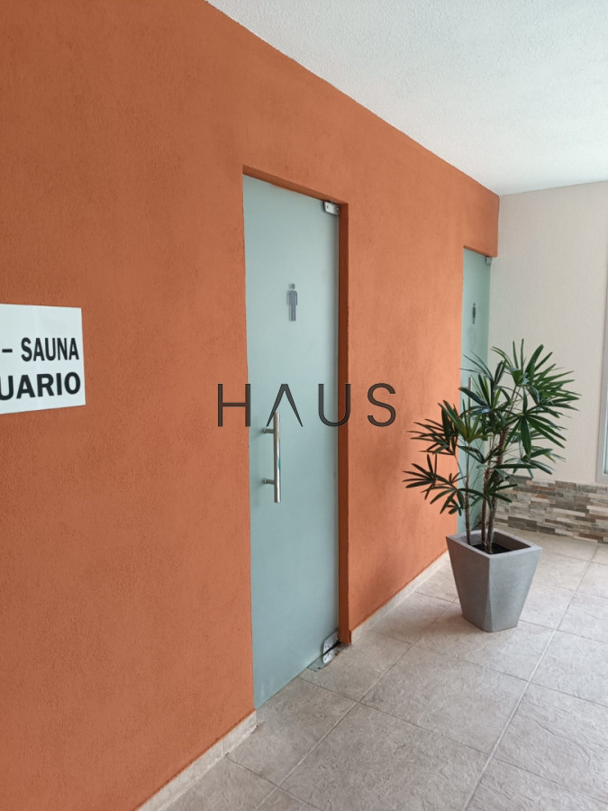 Apartamento ID.716 - Apartamento de dos dormitorios en venta en Punta del Este.-