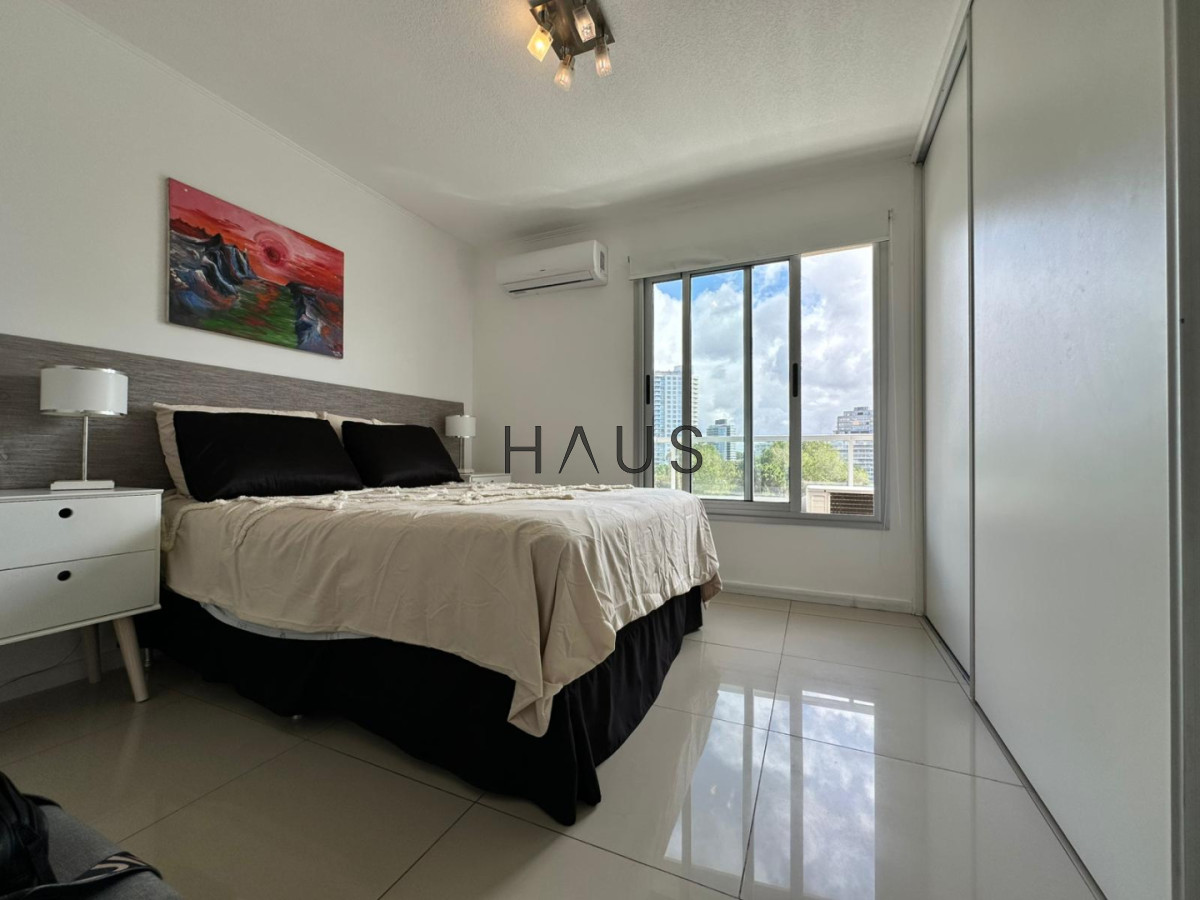 Apartamento ID.716 - Apartamento de dos dormitorios en venta en Punta del Este.-