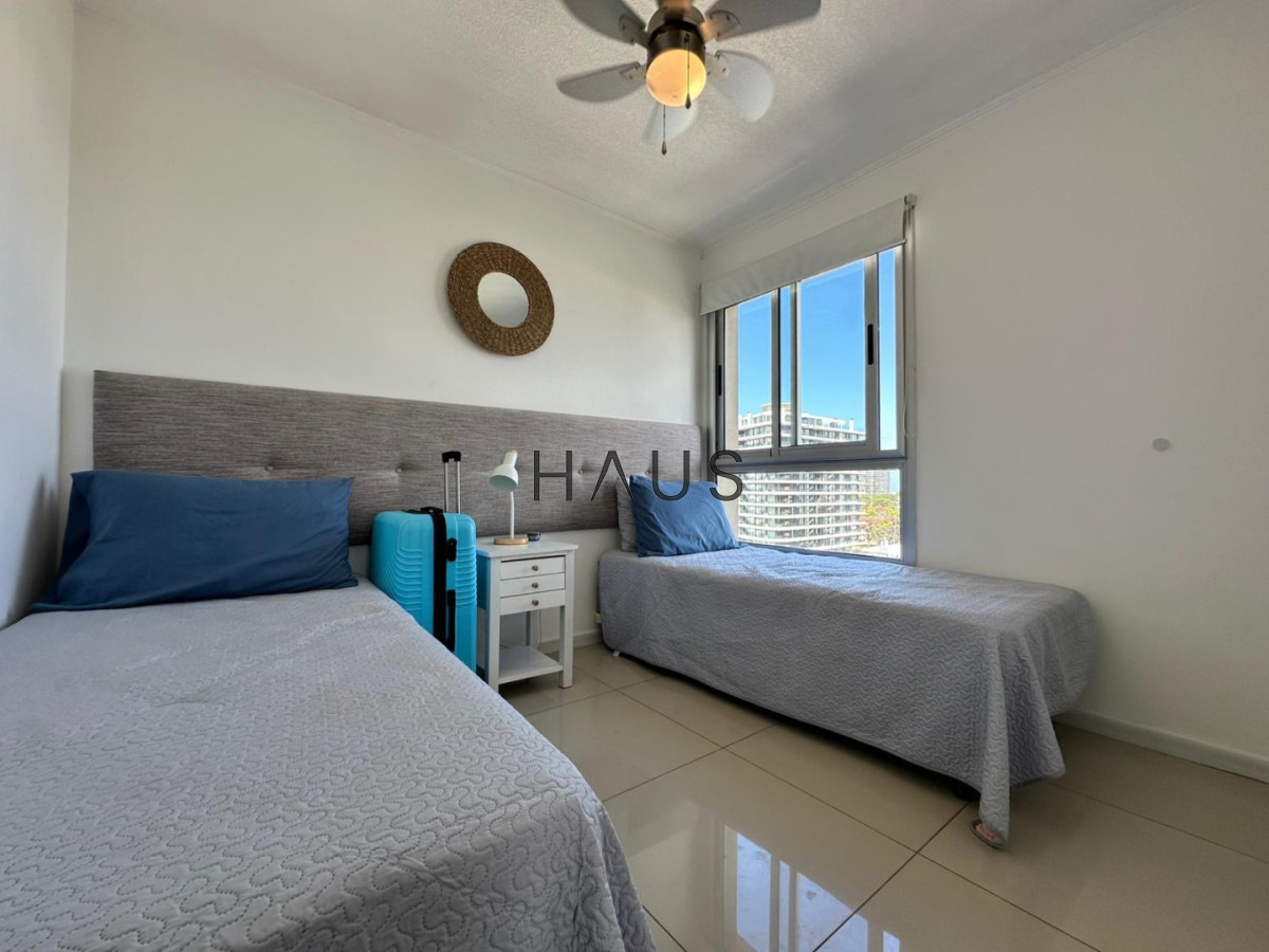 Apartamento ID.716 - Apartamento de dos dormitorios en venta en Punta del Este.-