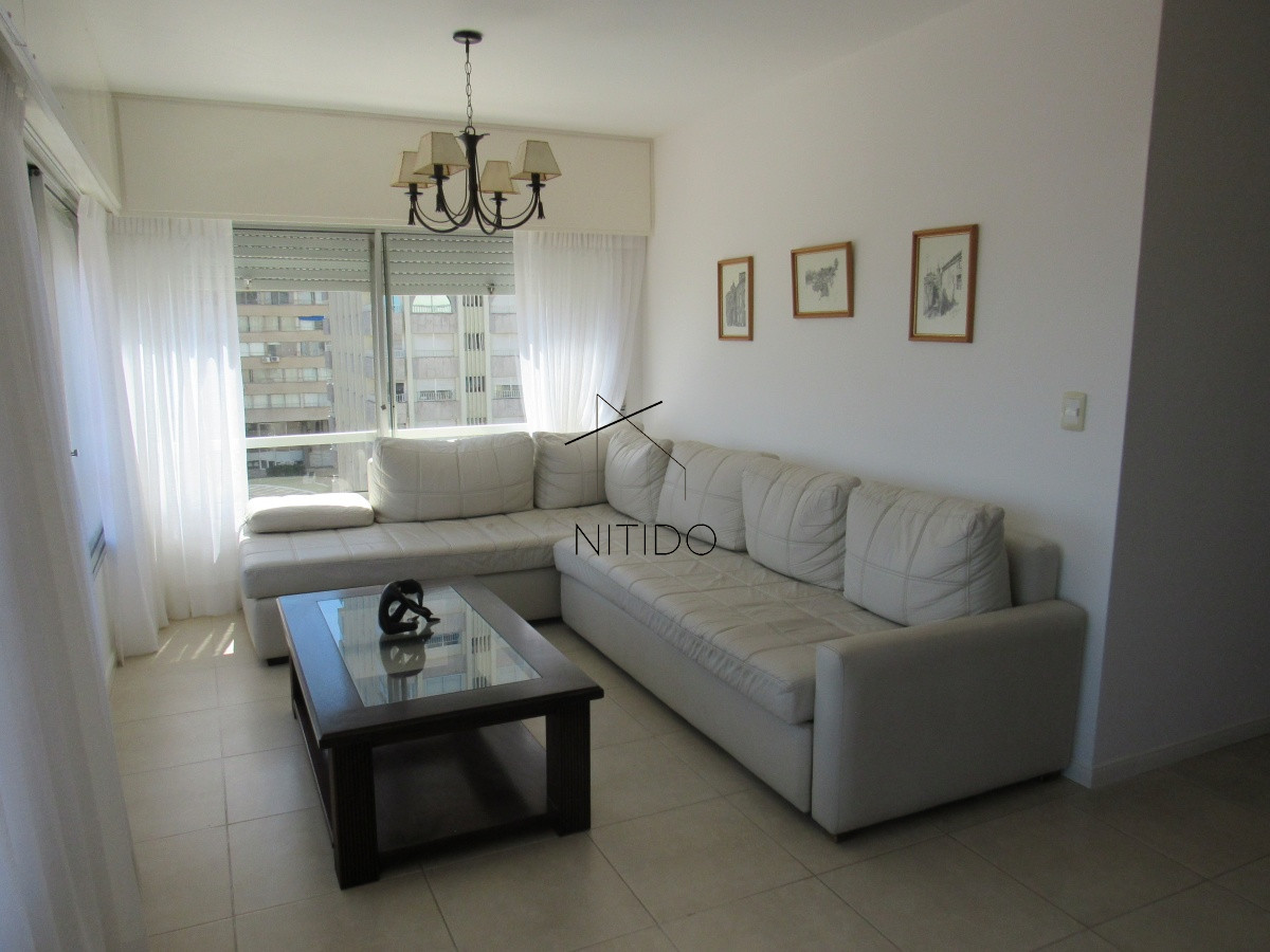 Apartamento ID.556 - Apartamento en venta  de dos dormitorios en Punta del Este