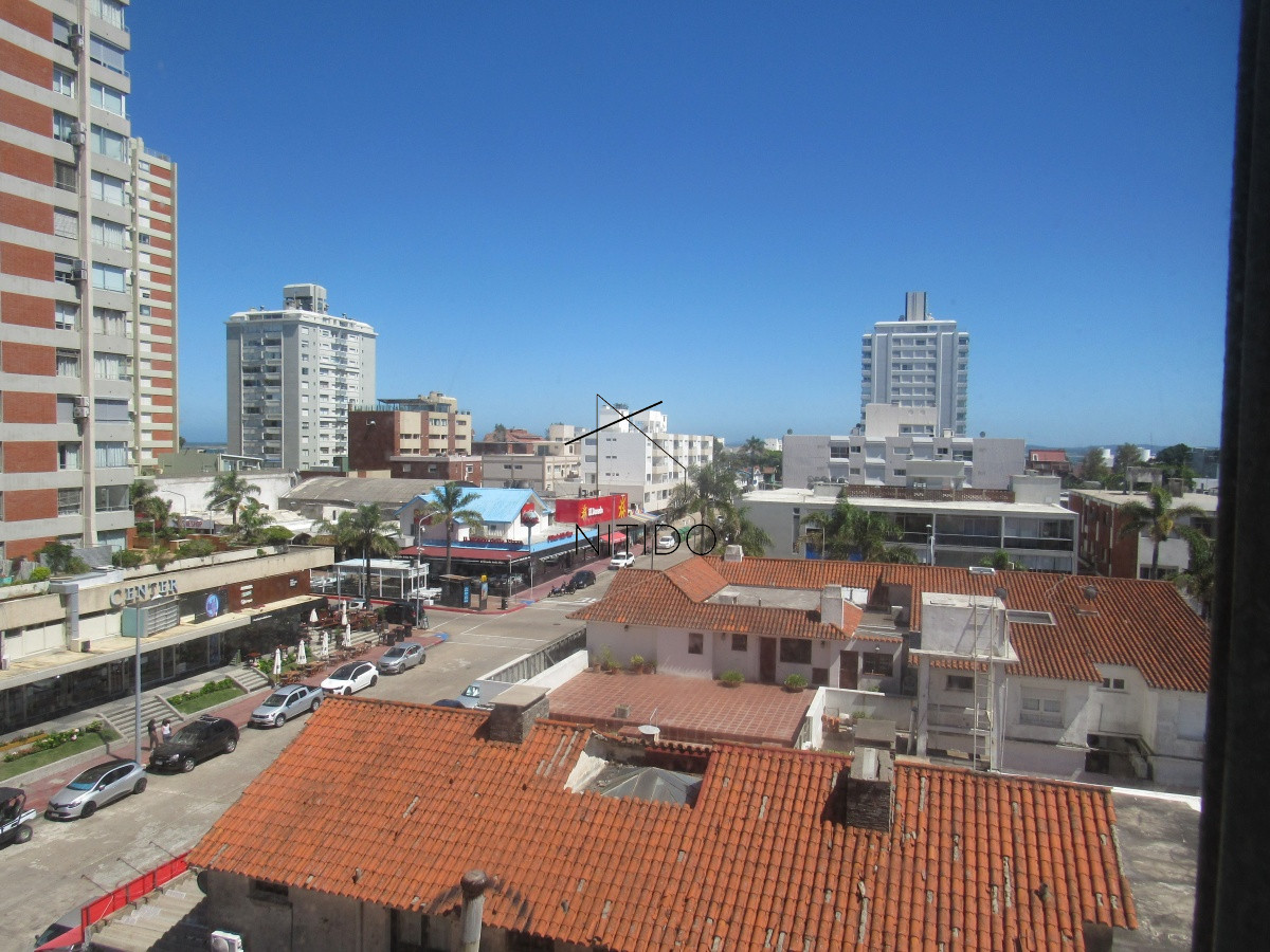 Apartamento ID.556 - Apartamento en venta  de dos dormitorios en Punta del Este