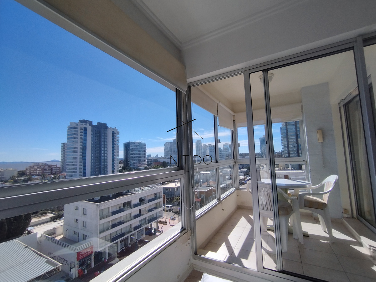 Apartamento ID.532 - Alquiler y venta de apartamento de dos dormitorios en Punta del Este
