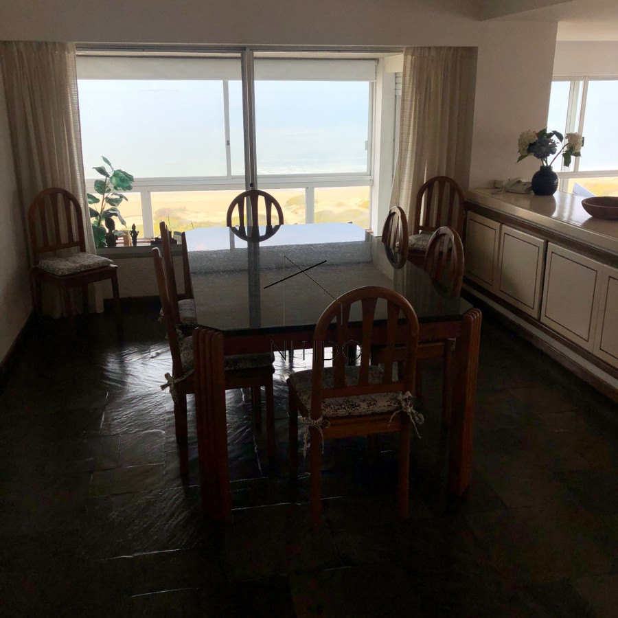 Apartamento ID.552 - Apartamento de 3 dormitorios en venta en Punta del Este