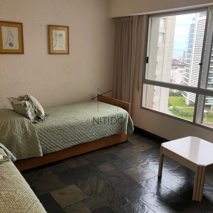 Apartamento ID.552 - Apartamento de 3 dormitorios en venta en Punta del Este