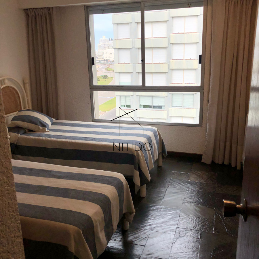 Apartamento ID.552 - Apartamento de 3 dormitorios en venta en Punta del Este