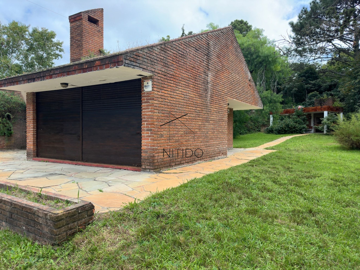 Casa ID.520 - Venta de casa de 3 dormitorios en Punta del Este 