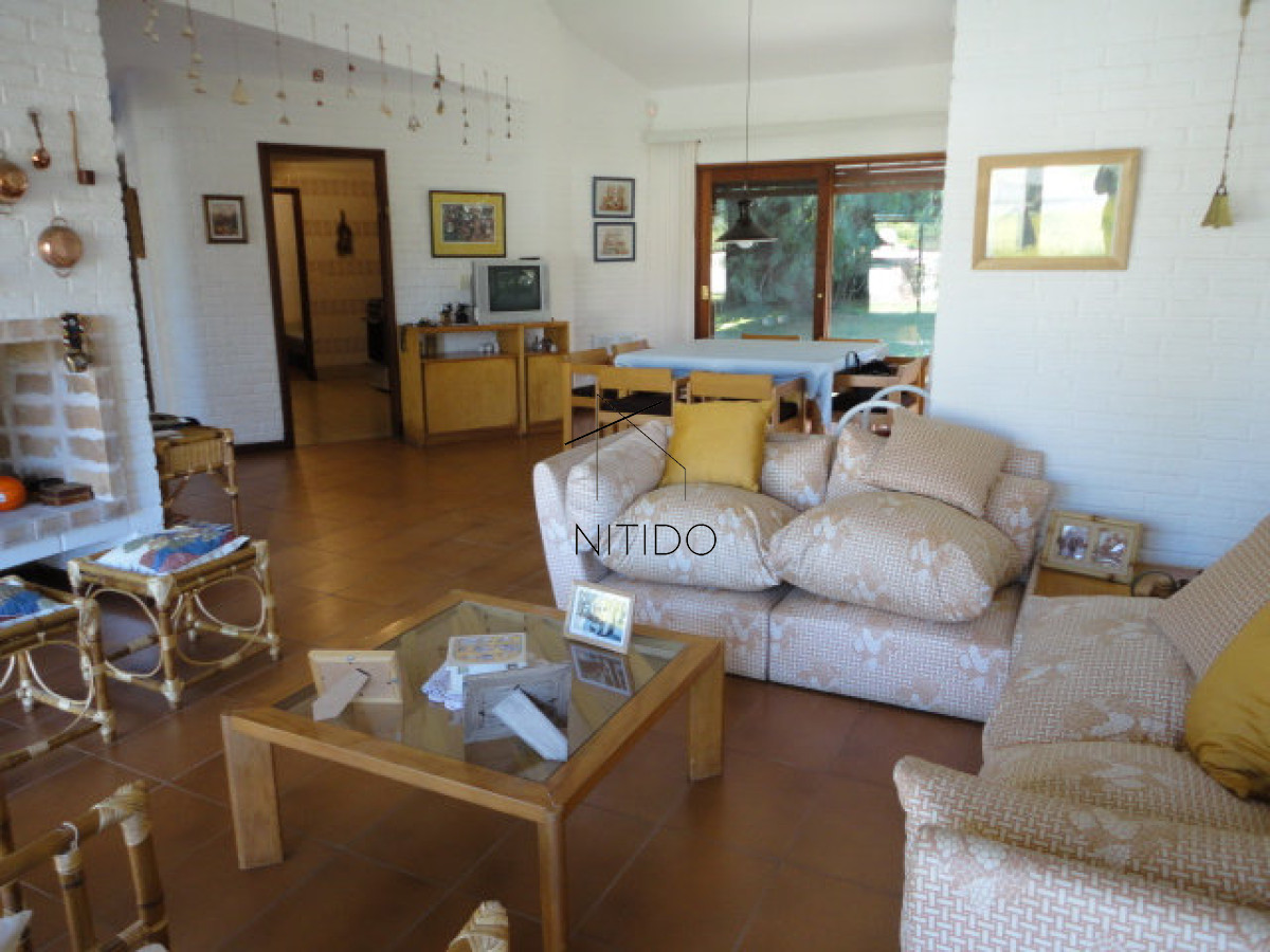 Casa ID.520 - Venta de casa de 3 dormitorios en Punta del Este 