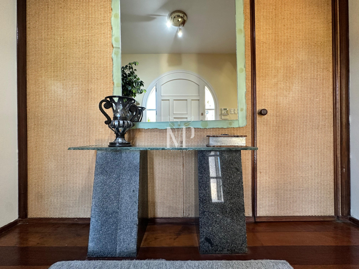 Casa ID.104 - Admirable casa en venta de 4 dorm. y dep. de servicio en Punta del Este