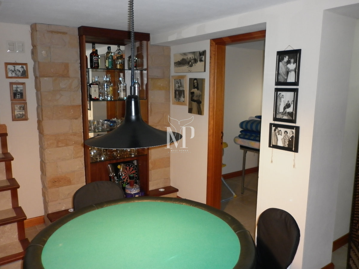 Casa ID.103 - Casa de 5 dormitorios en venta en Punta del Este.-