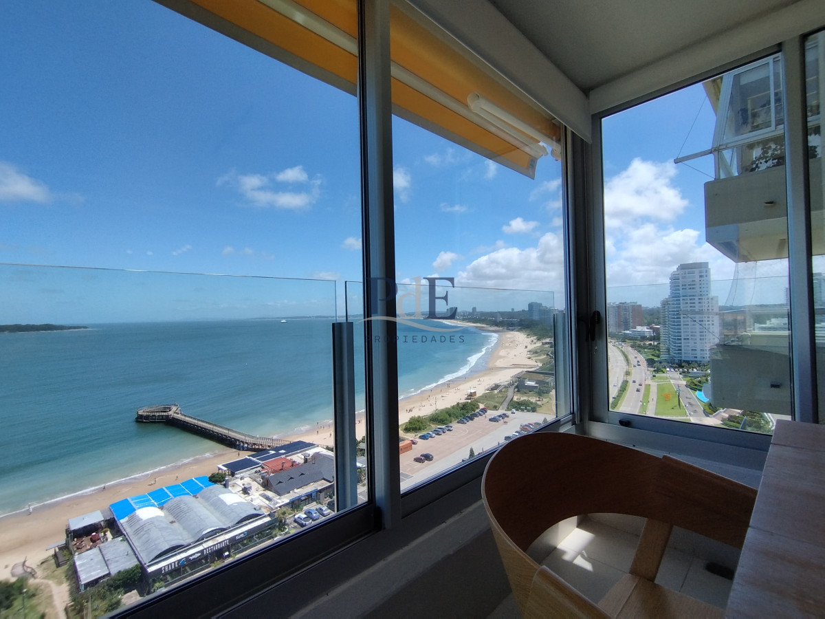 Apartamento de 3 dormtiorios en playa mansa - Imagen 2