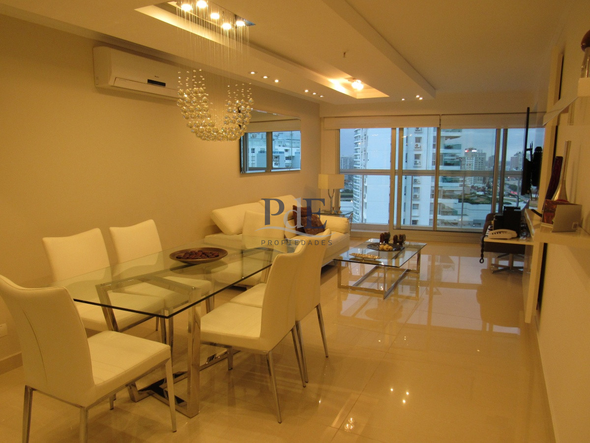 Venta de Apartamento en Playa Mansa - Imagen 11