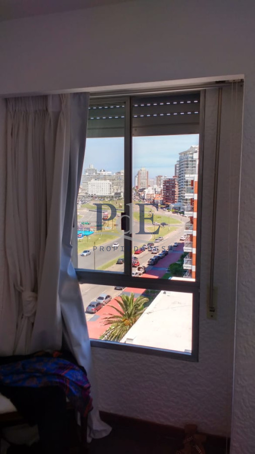  Apartamento de dos dormitorios en venta y alquiler frente al mar Punta del Este - Imagen 21