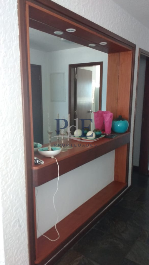  Apartamento de dos dormitorios en venta y alquiler frente al mar Punta del Este - Imagen 23