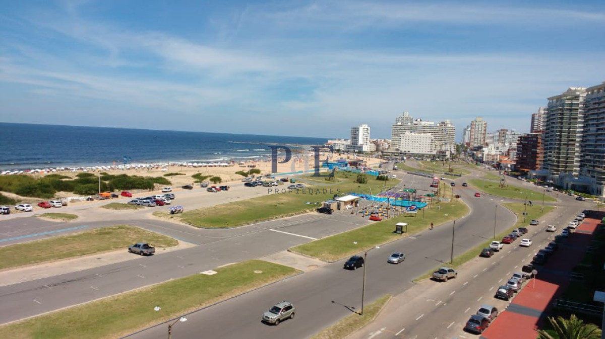  Apartamento de dos dormitorios en venta y alquiler frente al mar Punta del Este - Imagen 1