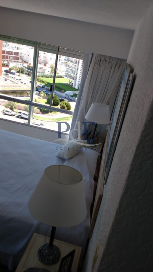  Apartamento de dos dormitorios en venta y alquiler frente al mar Punta del Este - Imagen 19