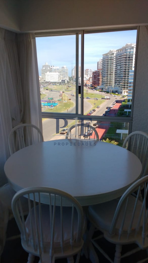  Apartamento de dos dormitorios en venta y alquiler frente al mar Punta del Este - Imagen 3