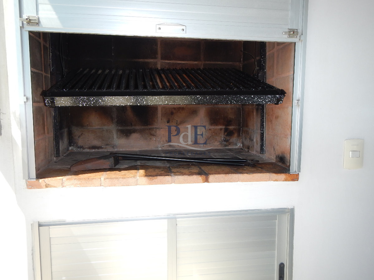 Apartamento en venta y alquiler de  3 dorm en Punta del Este - Imagen 2