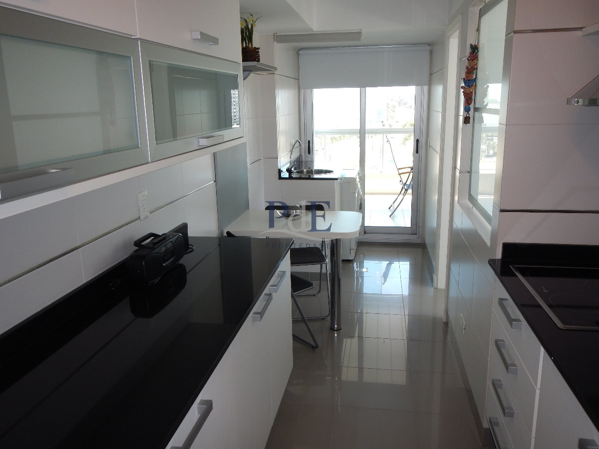 Apartamento en venta y alquiler de  3 dorm en Punta del Este - Imagen 8