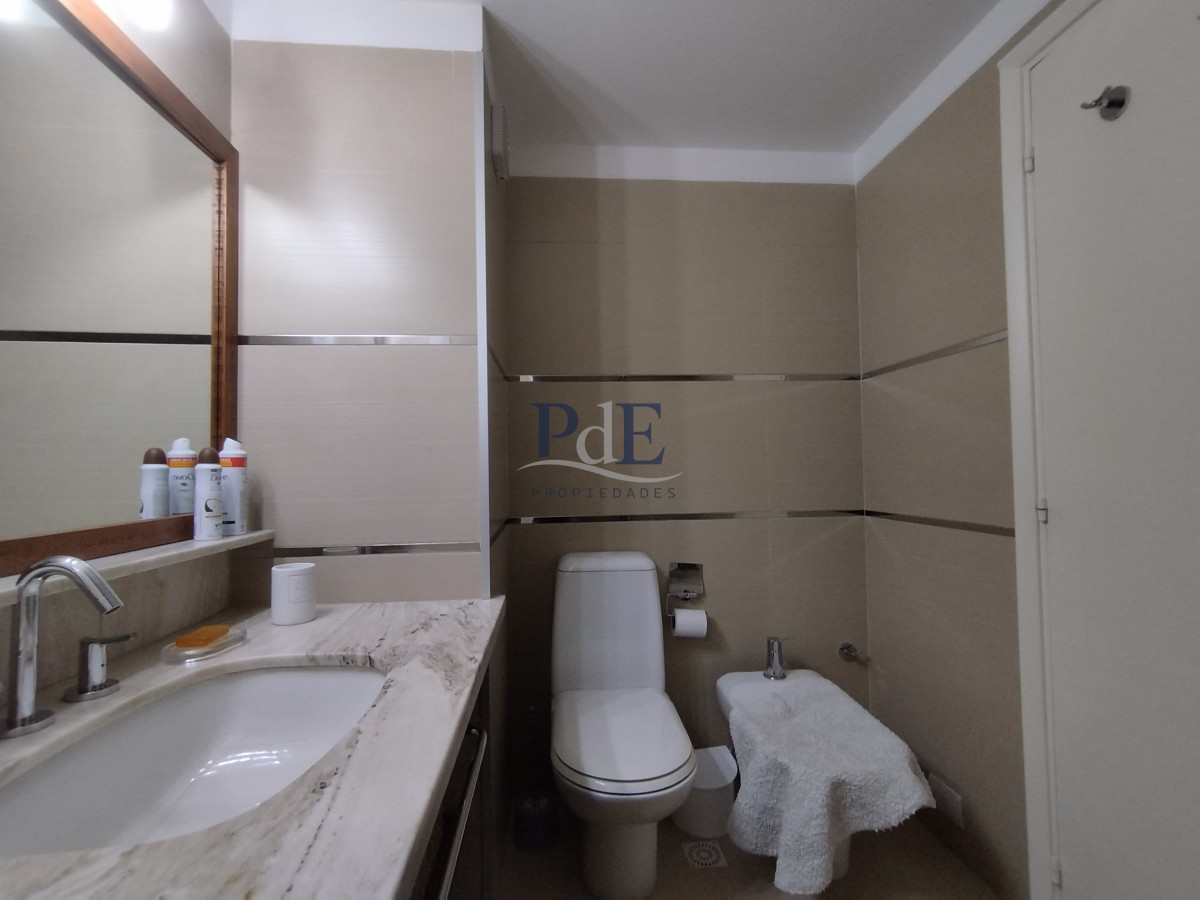 Apartamento de 3 dormtiorios en playa mansa - Imagen 34