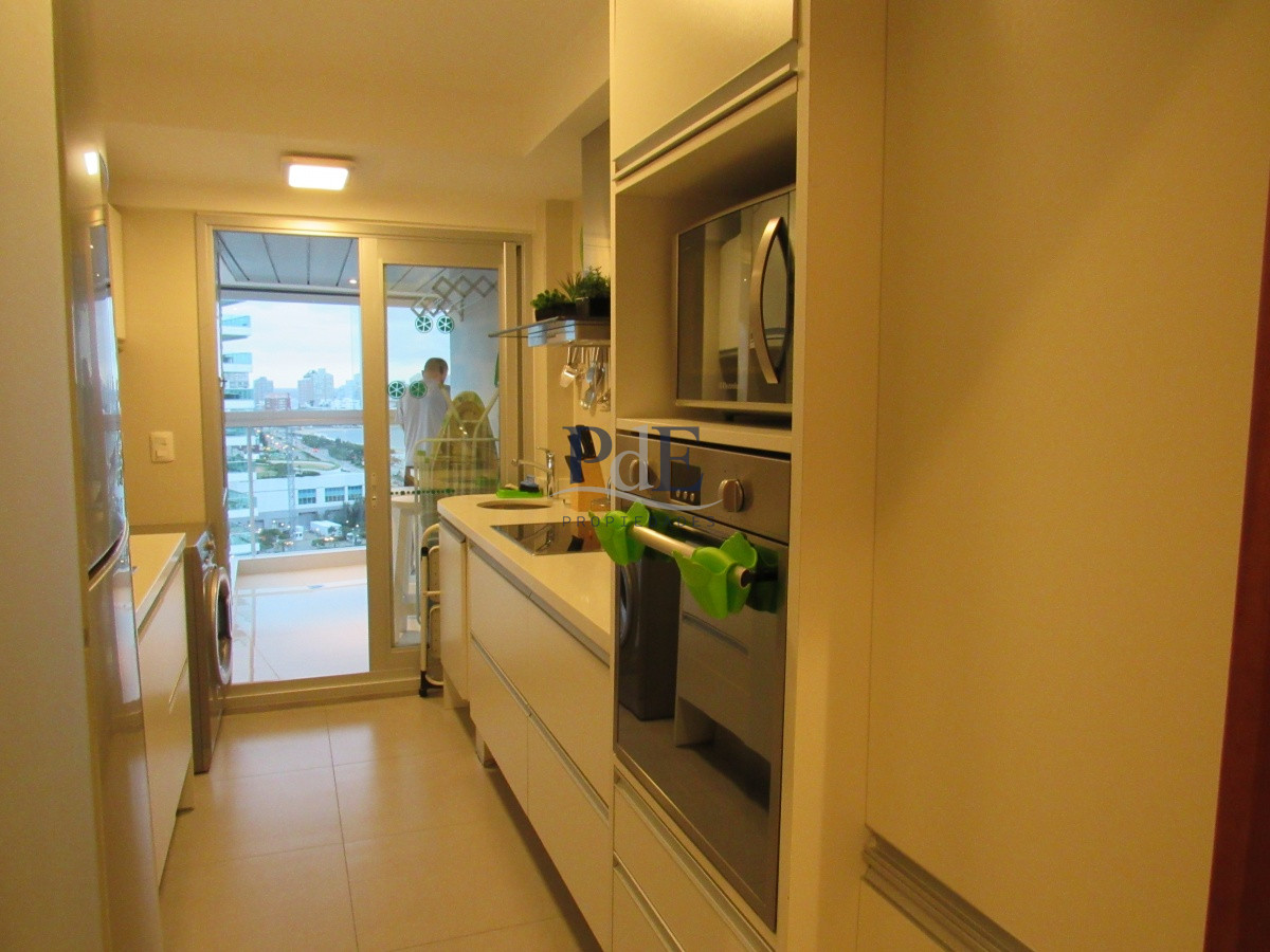 Venta de Apartamento en Playa Mansa - Imagen 25