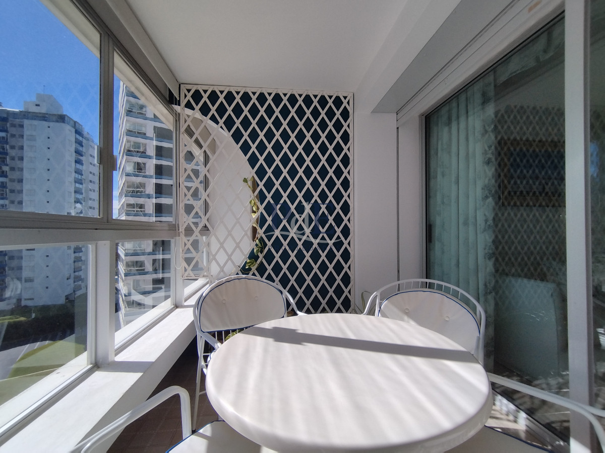  Alquiler y venta de apartamento de dos dormitorios en Punta del Este - Imagen 6