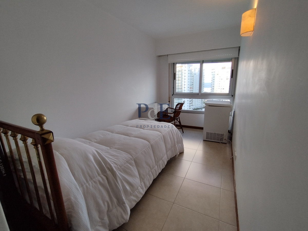 Apartamento en venta frente a playa mansa - Imagen 39