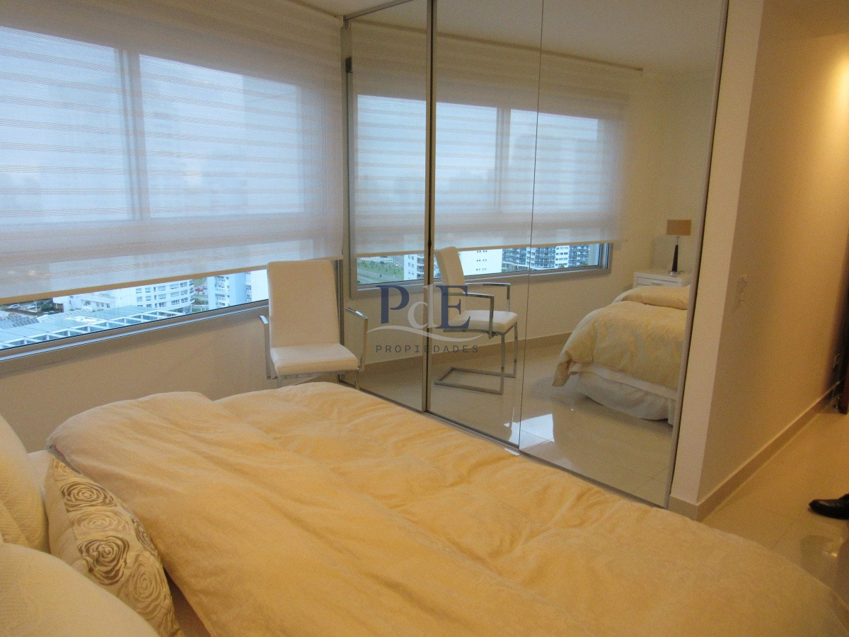 Venta de Apartamento en Playa Mansa - Imagen 19