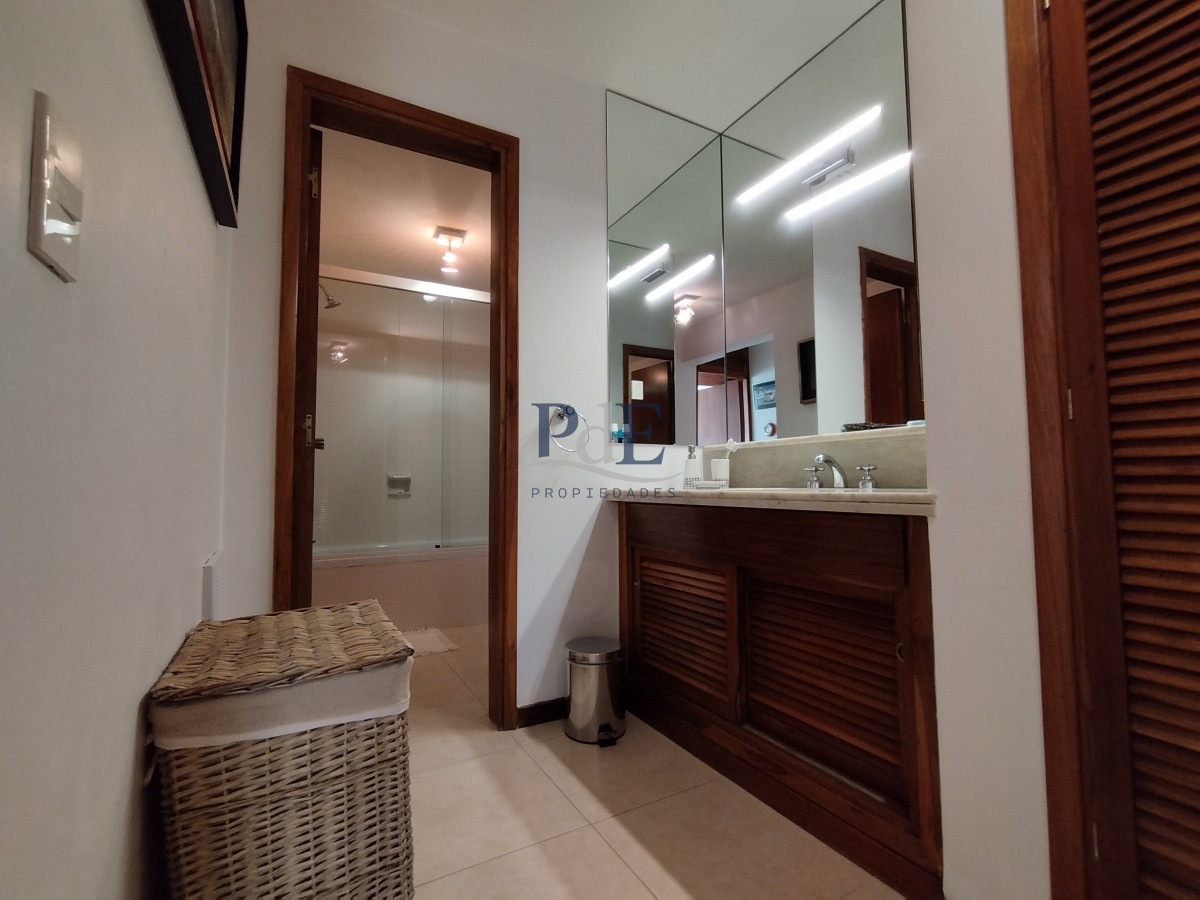 Apartamento en venta frente a playa mansa - Imagen 22