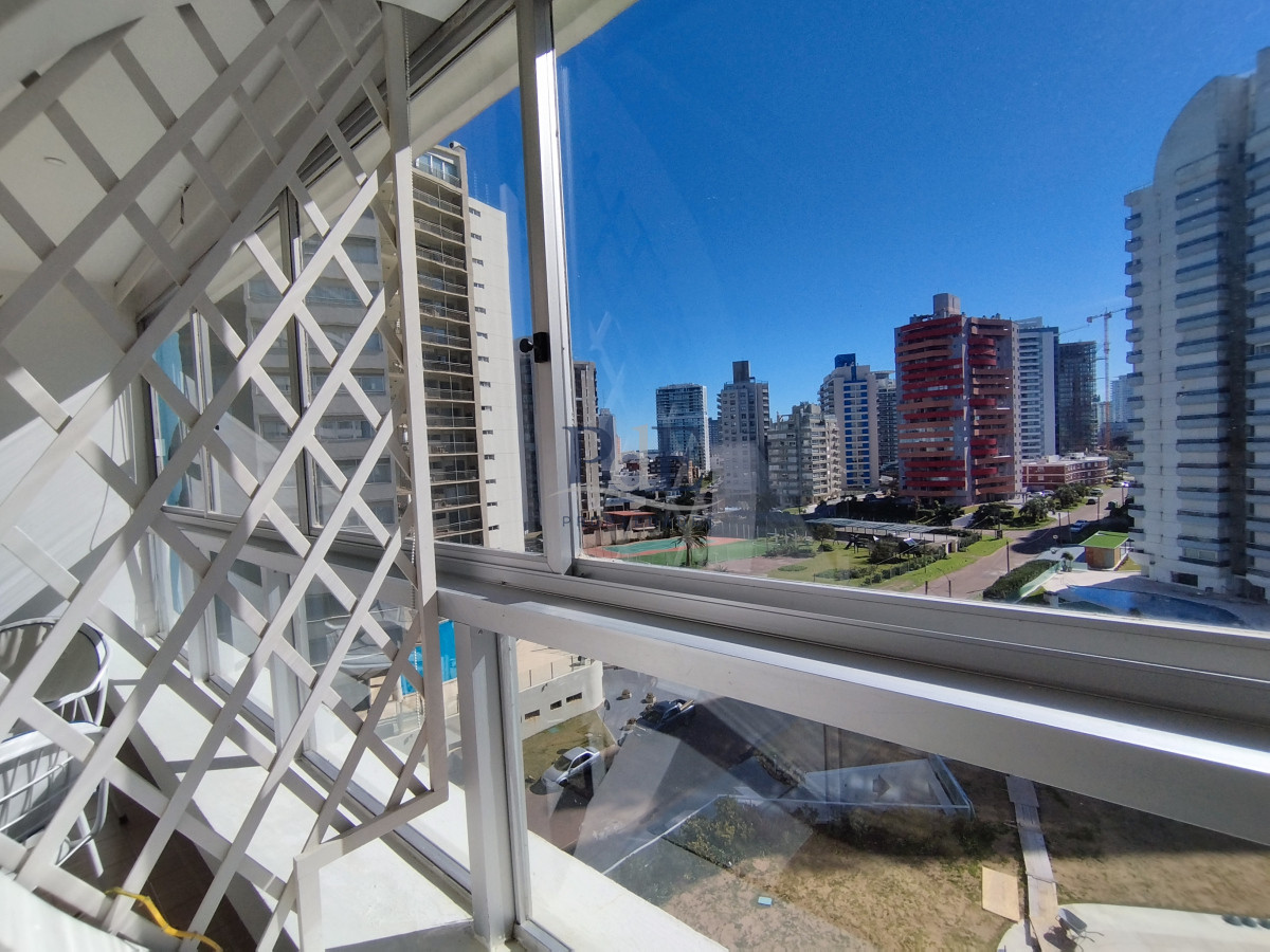  Alquiler y venta de apartamento de dos dormitorios en Punta del Este - Imagen 12