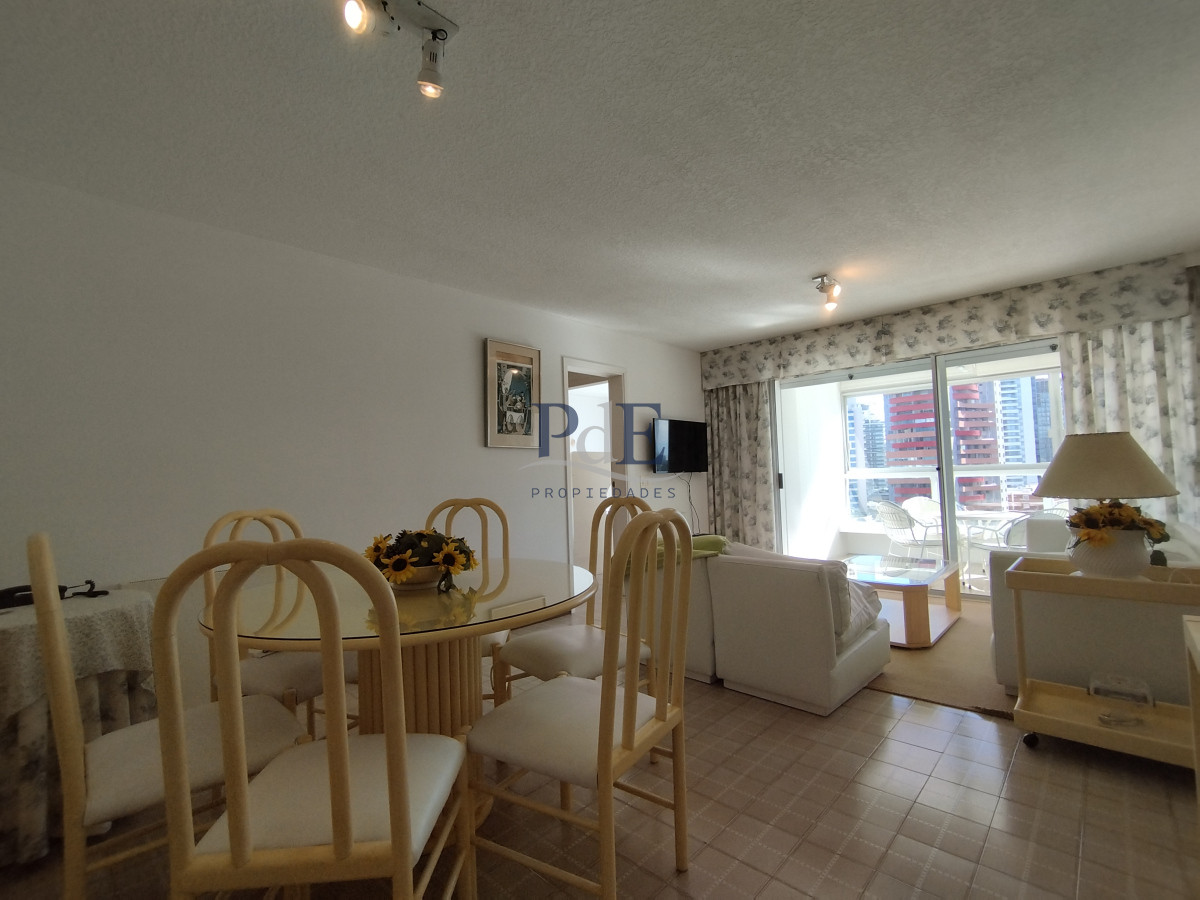  Alquiler y venta de apartamento de dos dormitorios en Punta del Este - Imagen 3