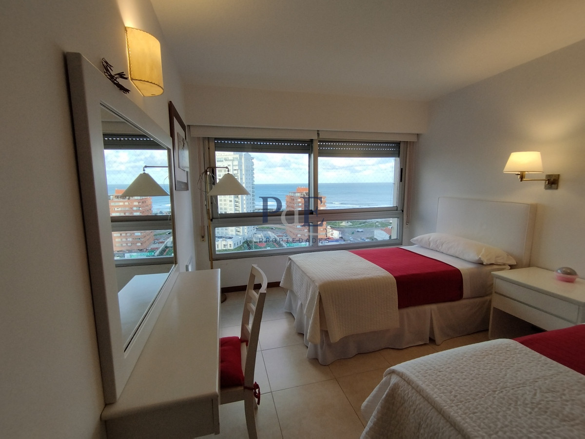 Apartamento en venta frente a playa mansa - Imagen 32