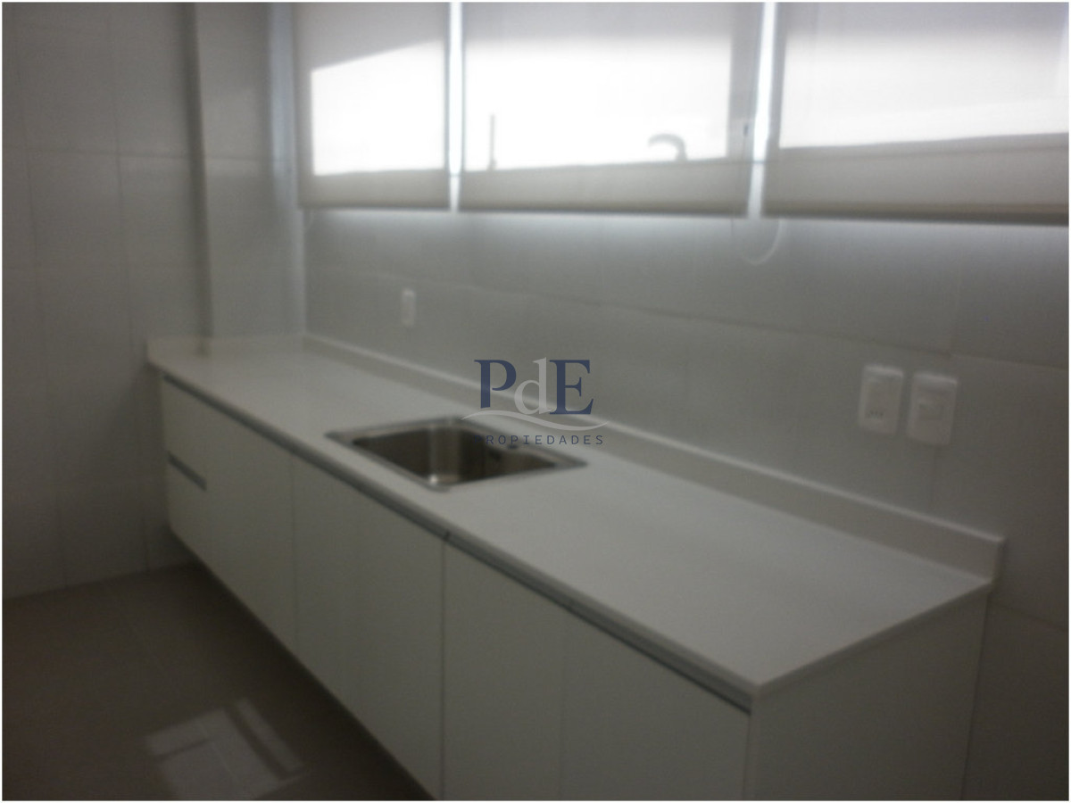 Venta de Apartamento en Playa Mansa - Imagen 42