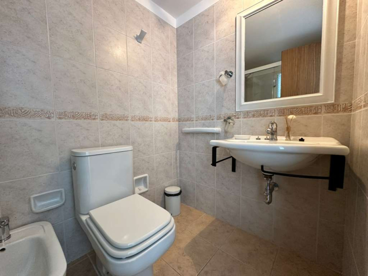 Apartamento ID.2240 - Apartamento de 3 dormitorios en venta y alquiler en Punta del Este