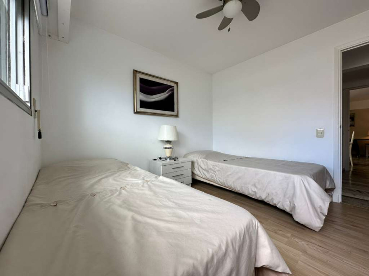 Apartamento ID.2240 - Apartamento de 3 dormitorios en venta y alquiler en Punta del Este
