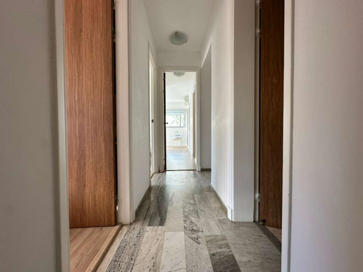 Apartamento ID.2240 - Apartamento de 3 dormitorios en venta y alquiler en Punta del Este