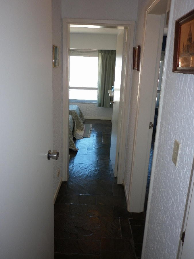 Apartamento ID.2256 - Alquile apartamento de dos dormitorios en Punta del Ester, playa brava